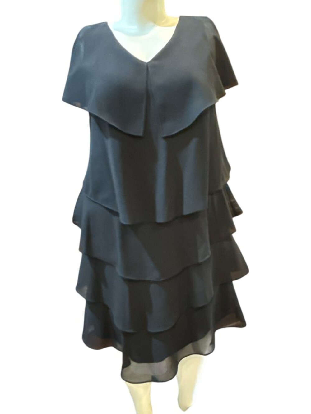 Patra Sz 18 Black Cocktail Ruffle V-Neck Dress w/ Stretch Liner - Vintage